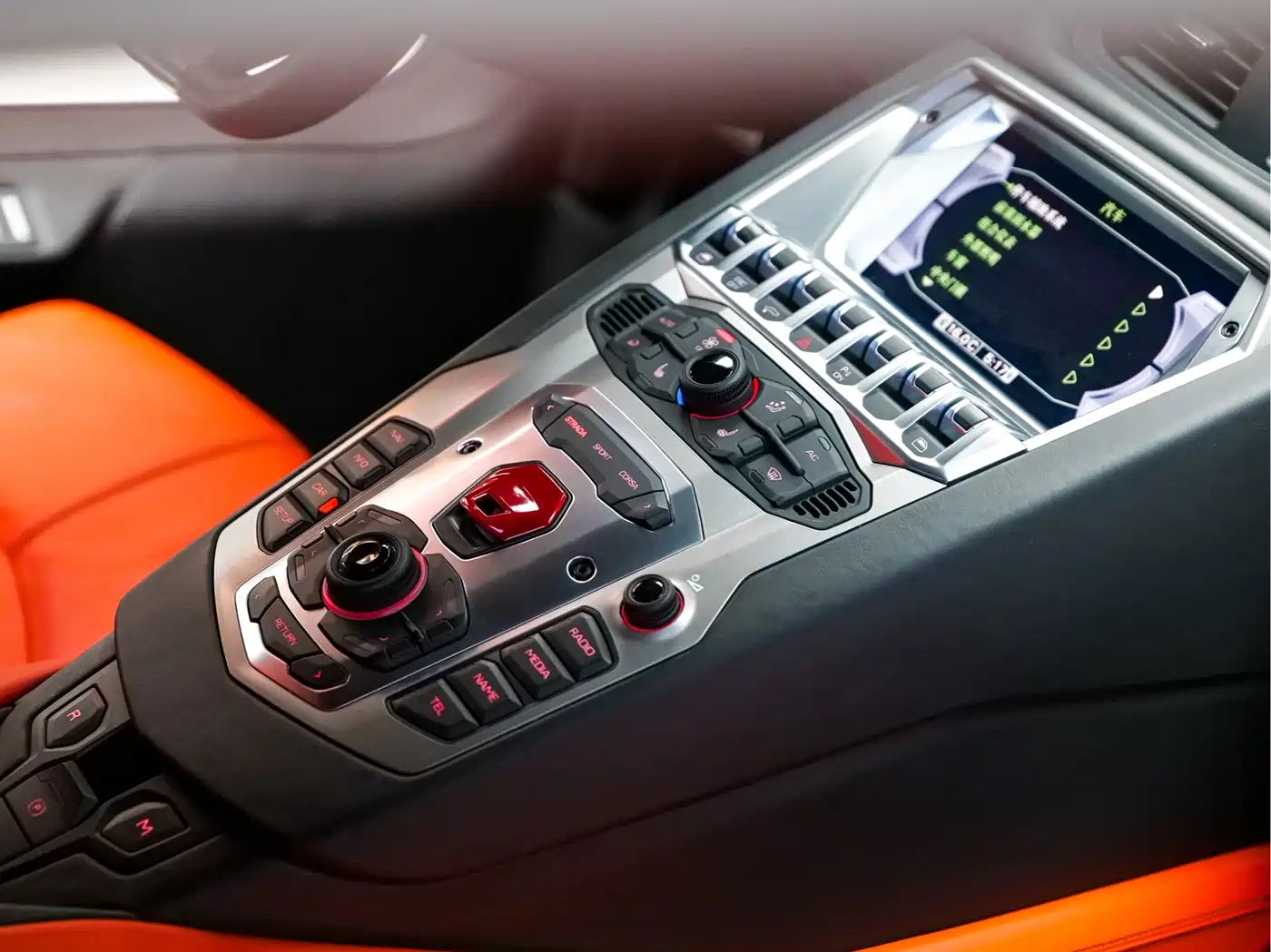 Lamborghini Aventador 2011 LP 700-4 фото 11