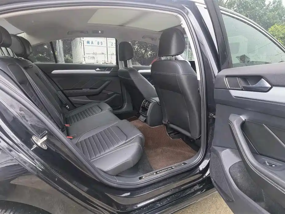 Volkswagen Magotan 2023 2 Million Units Commemorative Edition 280TSI DSG Comfort фото 11