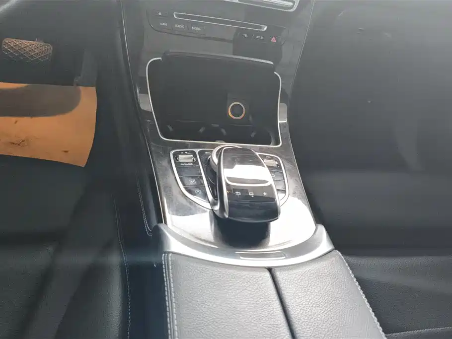 Mercedes-Benz GLC 2016 GLC 260 4MATIC Luxury фото 16