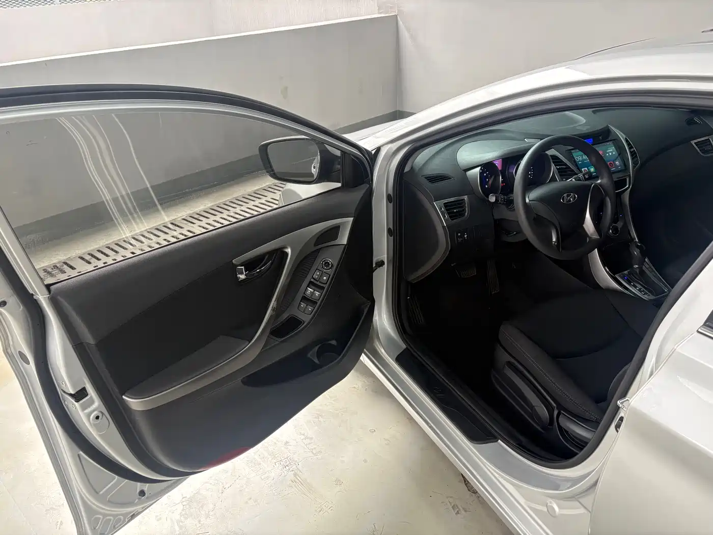 Hyundai Langdong 2013 1.6L Automatic Leading фото 7