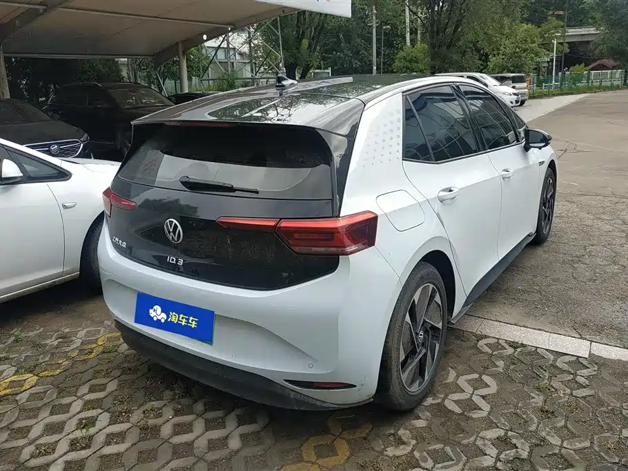 Volkswagen ID.3 2023 Upgraded Pure Intelligence Edition фото 3