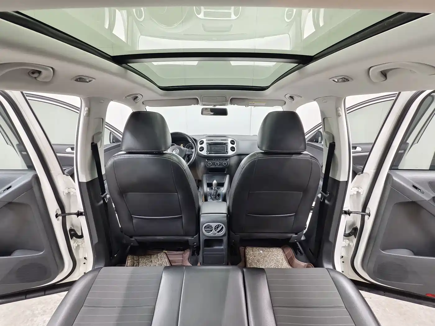 Volkswagen Tiguan 2016 Model 300TSI Automatic 4WD Trend Vision Edition фото 10