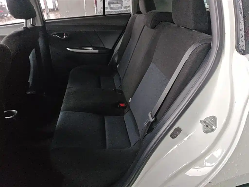 Toyota YARiS L Zhi Xuan 2014 1.3E Automatic Charming Edition фото 17