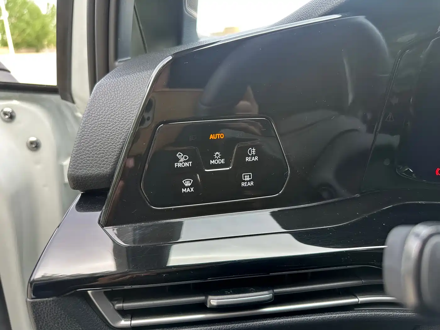 Volkswagen Golf 2023 Facelift 280TSI DSG R-Line Lite фото 7