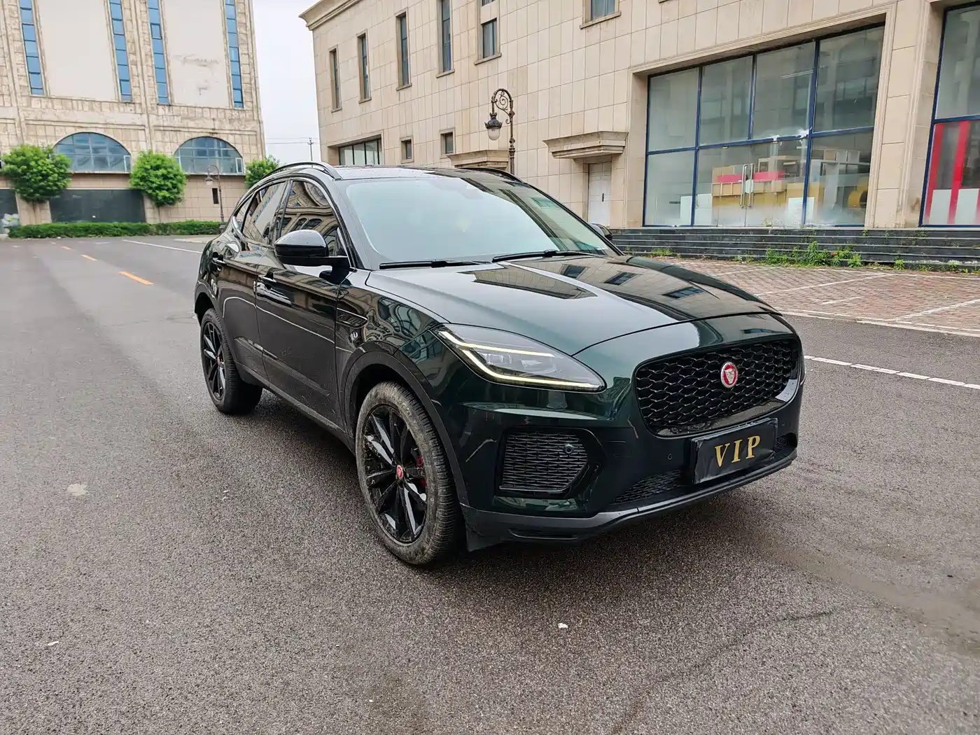 Jaguar E-PACE 2024 Gloss Black Sport Edition R-DYNAMIC SE BLACK фото 3