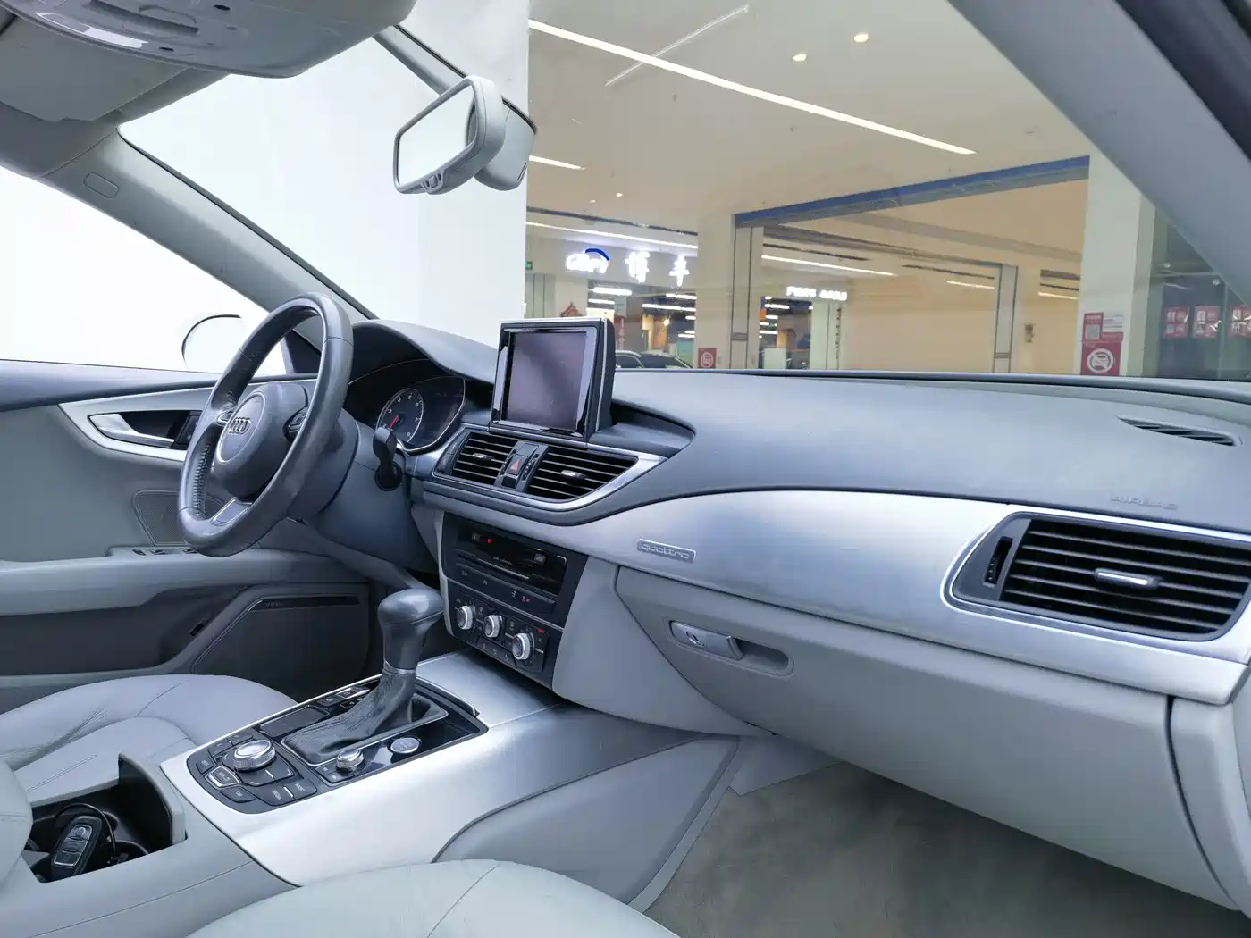 Audi A7 2012 3.0TFSI quattro Luxury Model фото 6