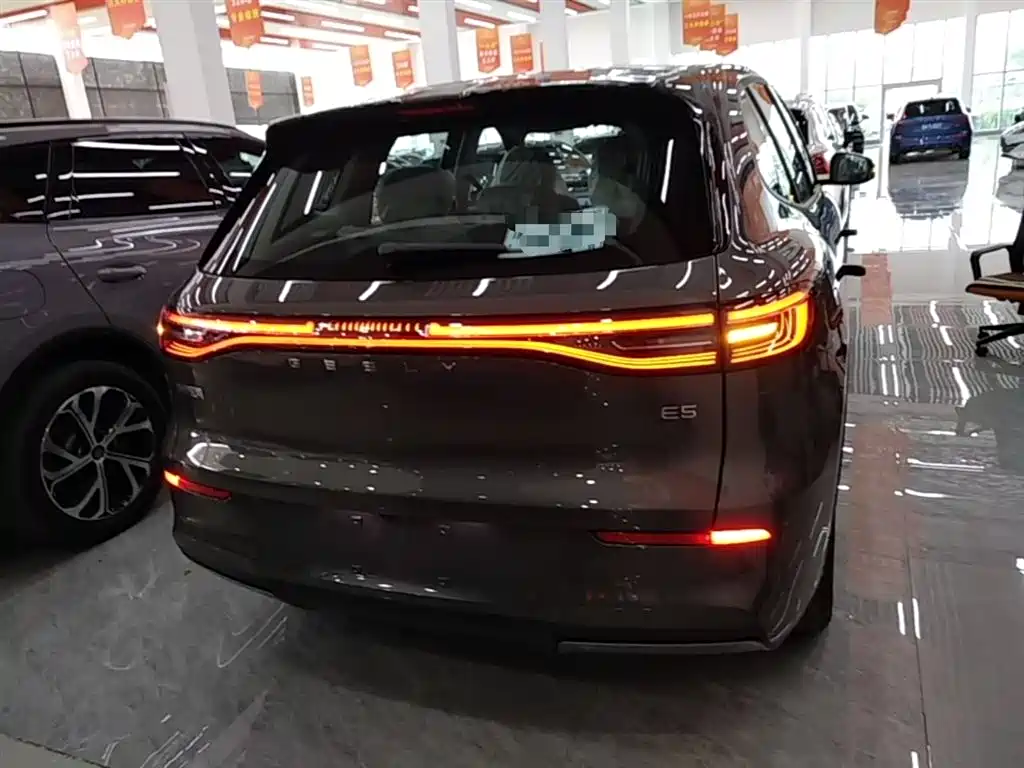 Geely Galaxy Galaxy E5 2026 530km Voyager Edition фото 6