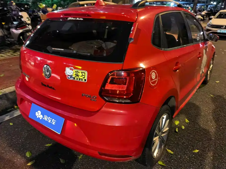 Volkswagen Polo 2014 1.6L Automatic Comfort Edition фото 3