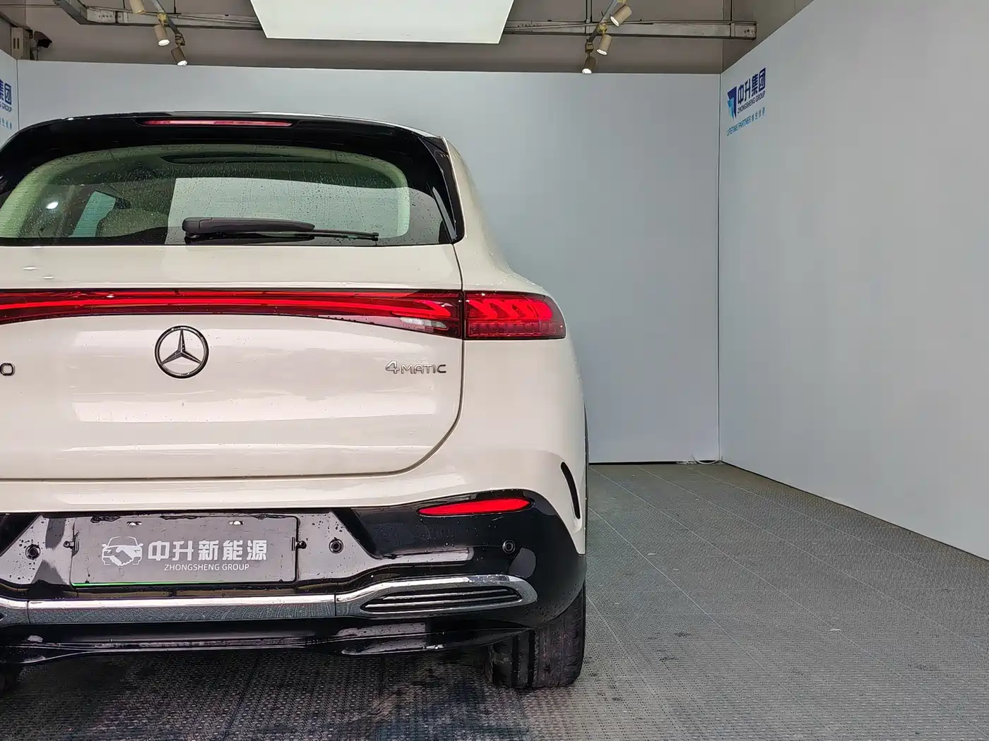 Mercedes-Benz EQS SUV 2023 450 4MATIC Luxury Edition фото 21