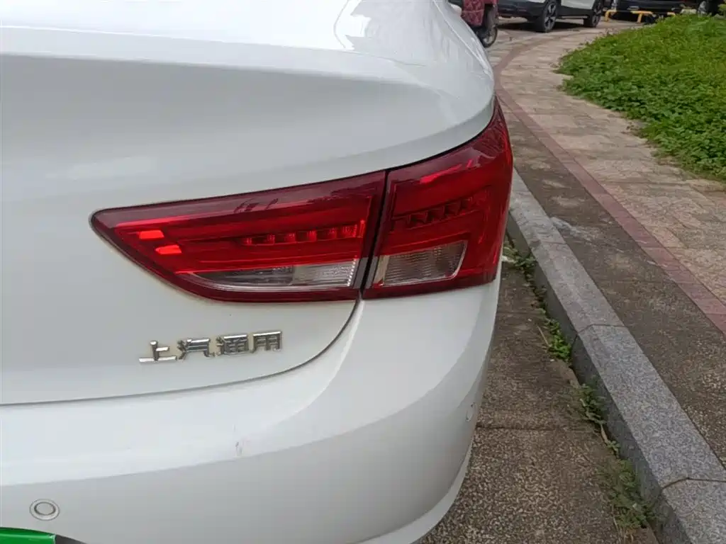 Buick Verano 2019 Sedan 15S Auto Leading фото 8