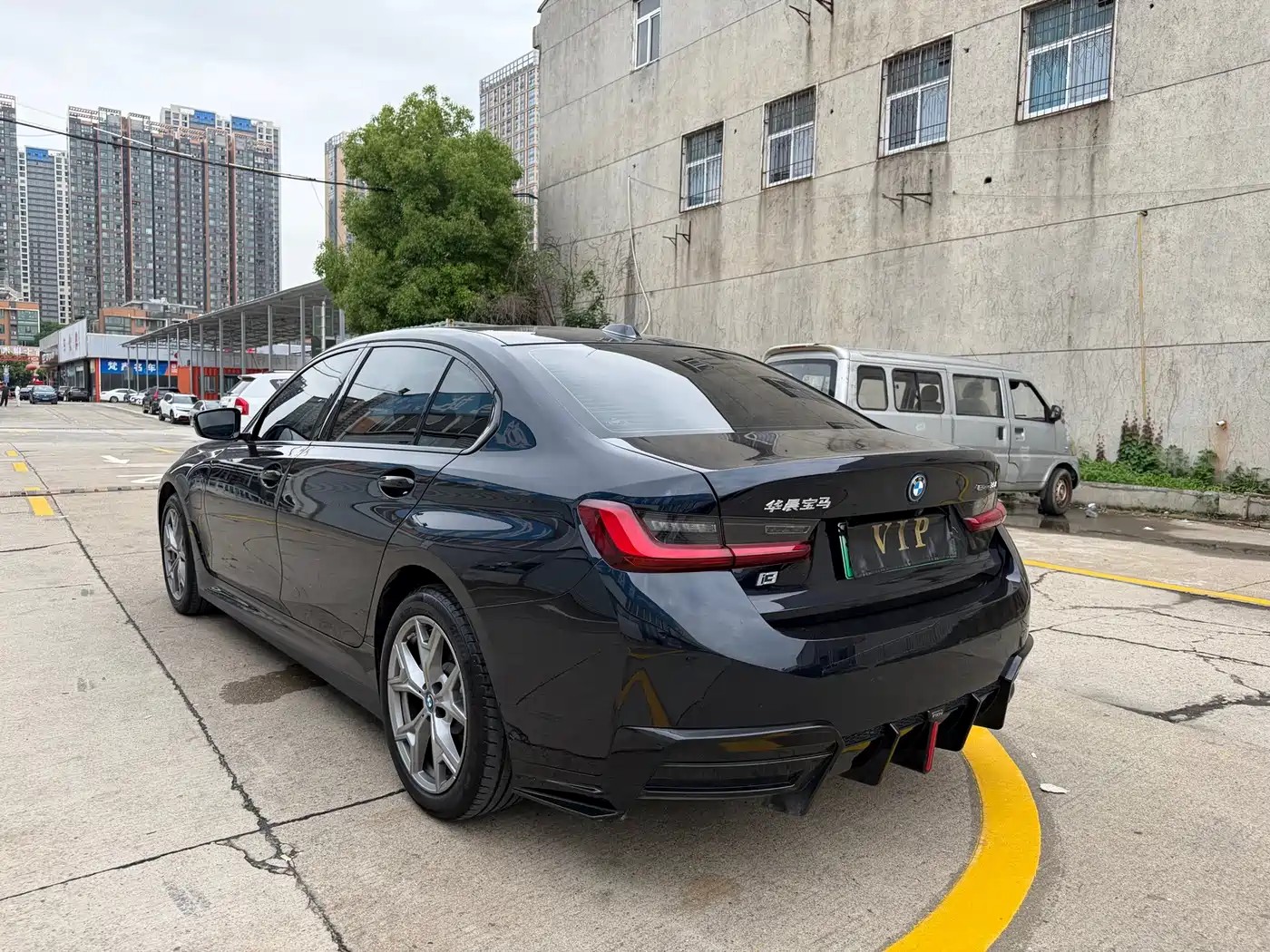 BMW i3 2024 eDrive 35 L фото 13