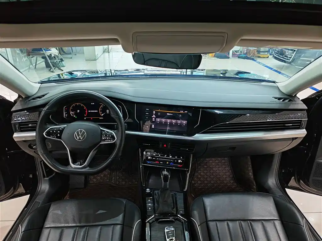 Volkswagen Passat 2023 Facelift 330TSI Starlight Elite Edition фото 8