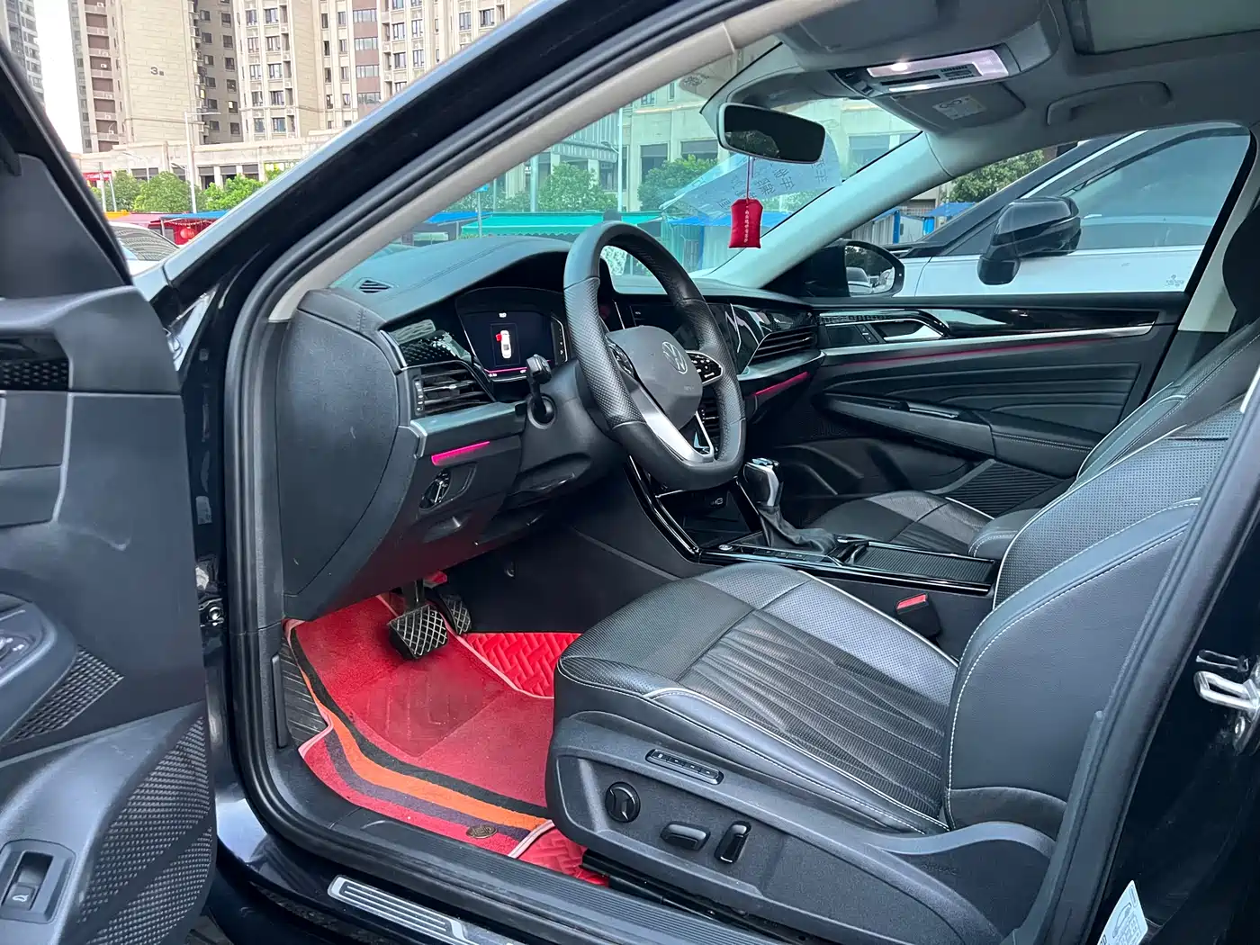 Volkswagen Passat 2022 330TSI Premium Edition фото 7