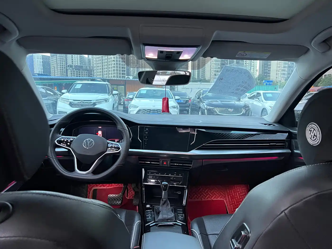 Volkswagen Passat 2022 330TSI Premium Edition фото 15