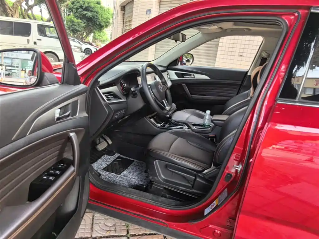 Changan CS35 PLUS 2019 2018 1.6L Automatic Cool Connect China V