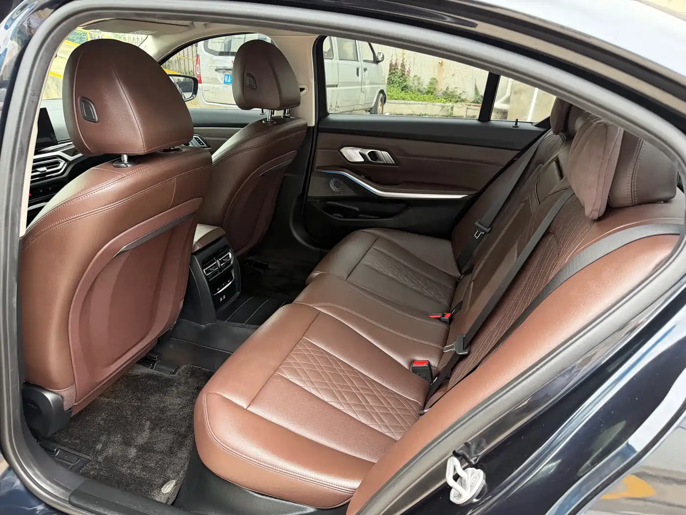 BMW i3 2024 eDrive 35 L фото 5
