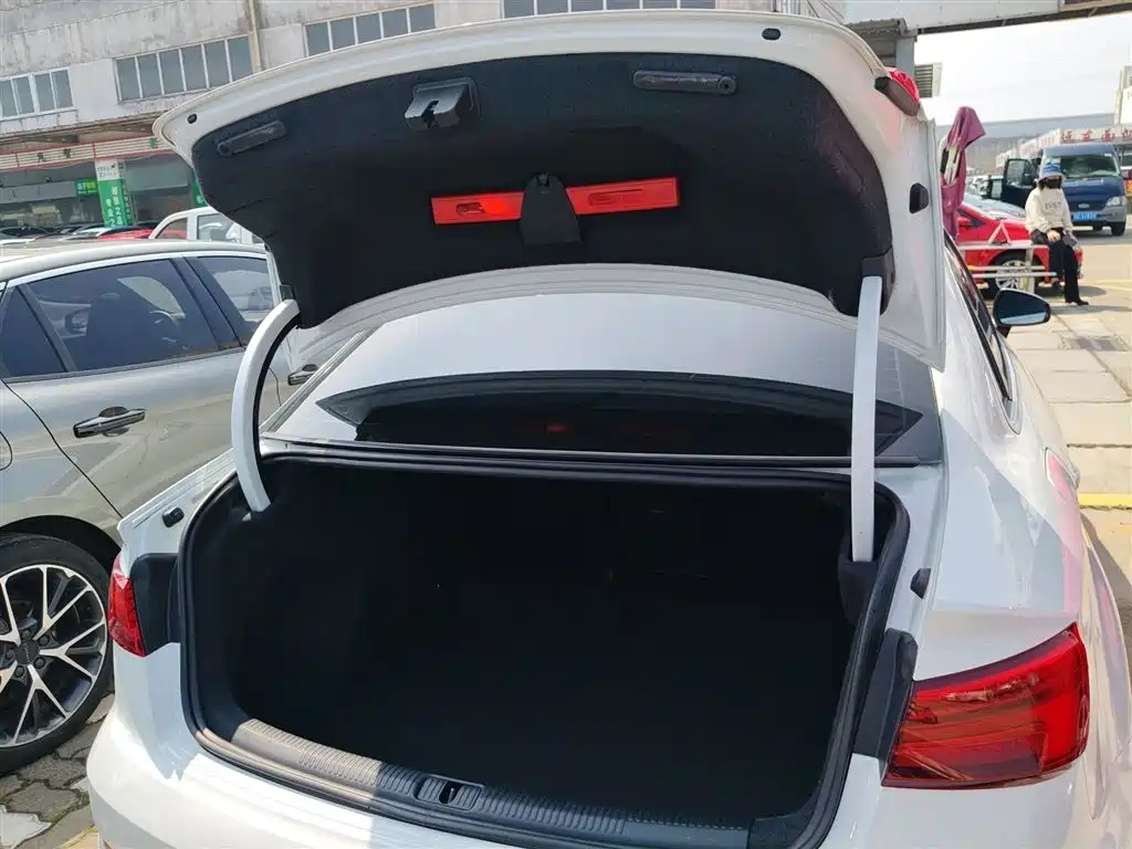 Audi A3 2019 Limousine 35 TFSI Fashion China V фото 16