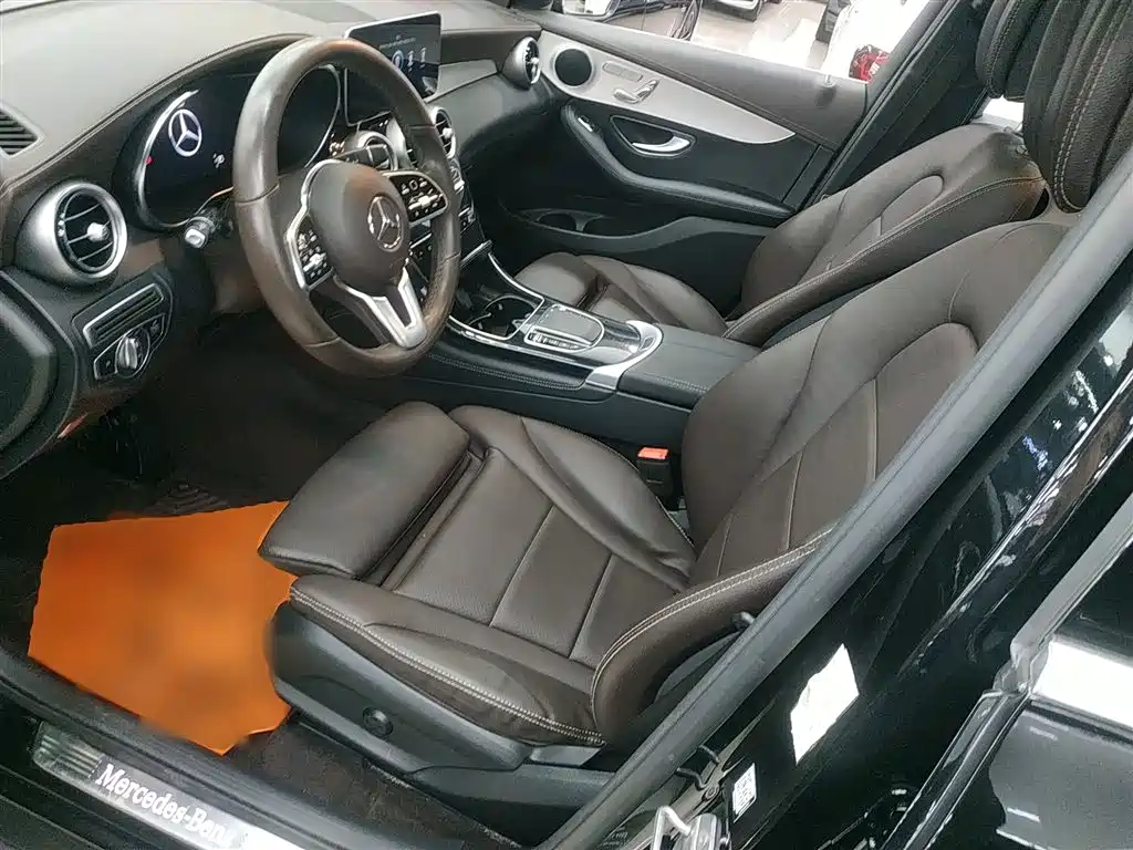 MERCEDES-BENZ GLC