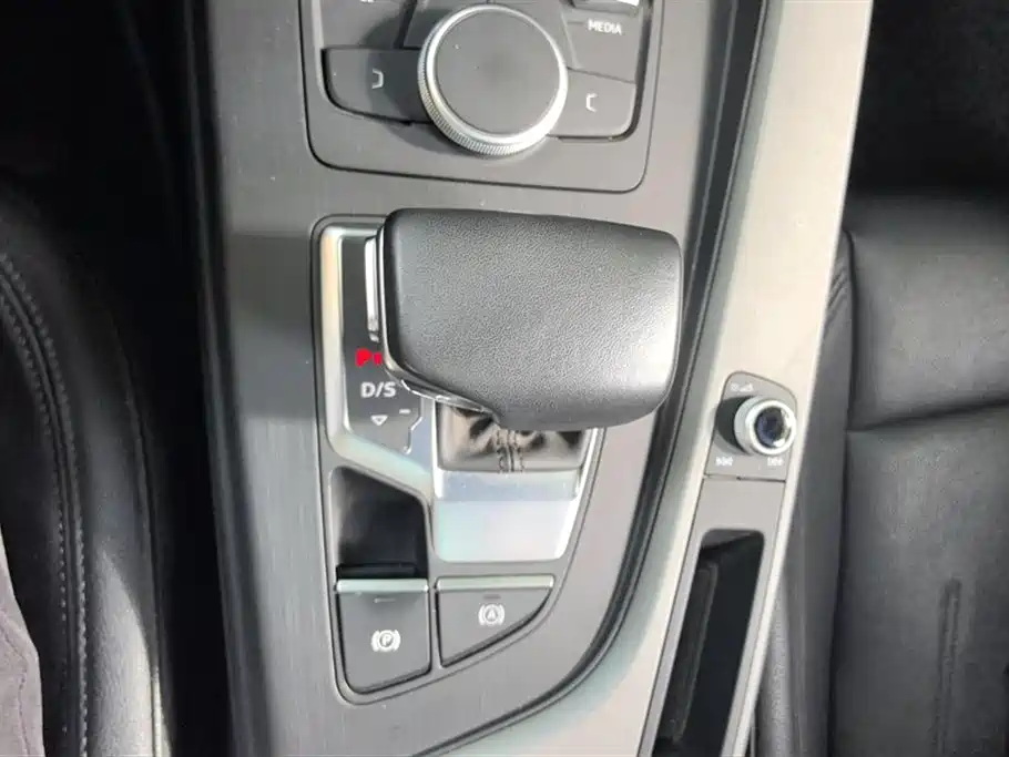 Audi A4L 2019 40 TFSI Progressive (China VI) фото 16