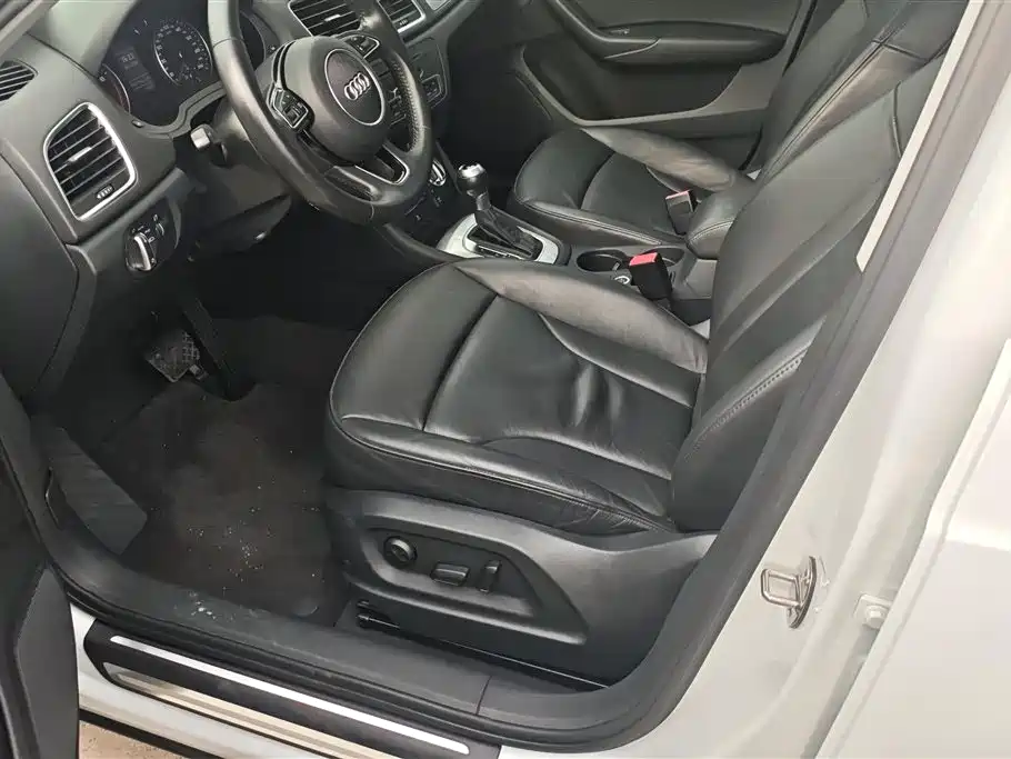Audi Q3 2015 30 TFSI Comfort фото 9