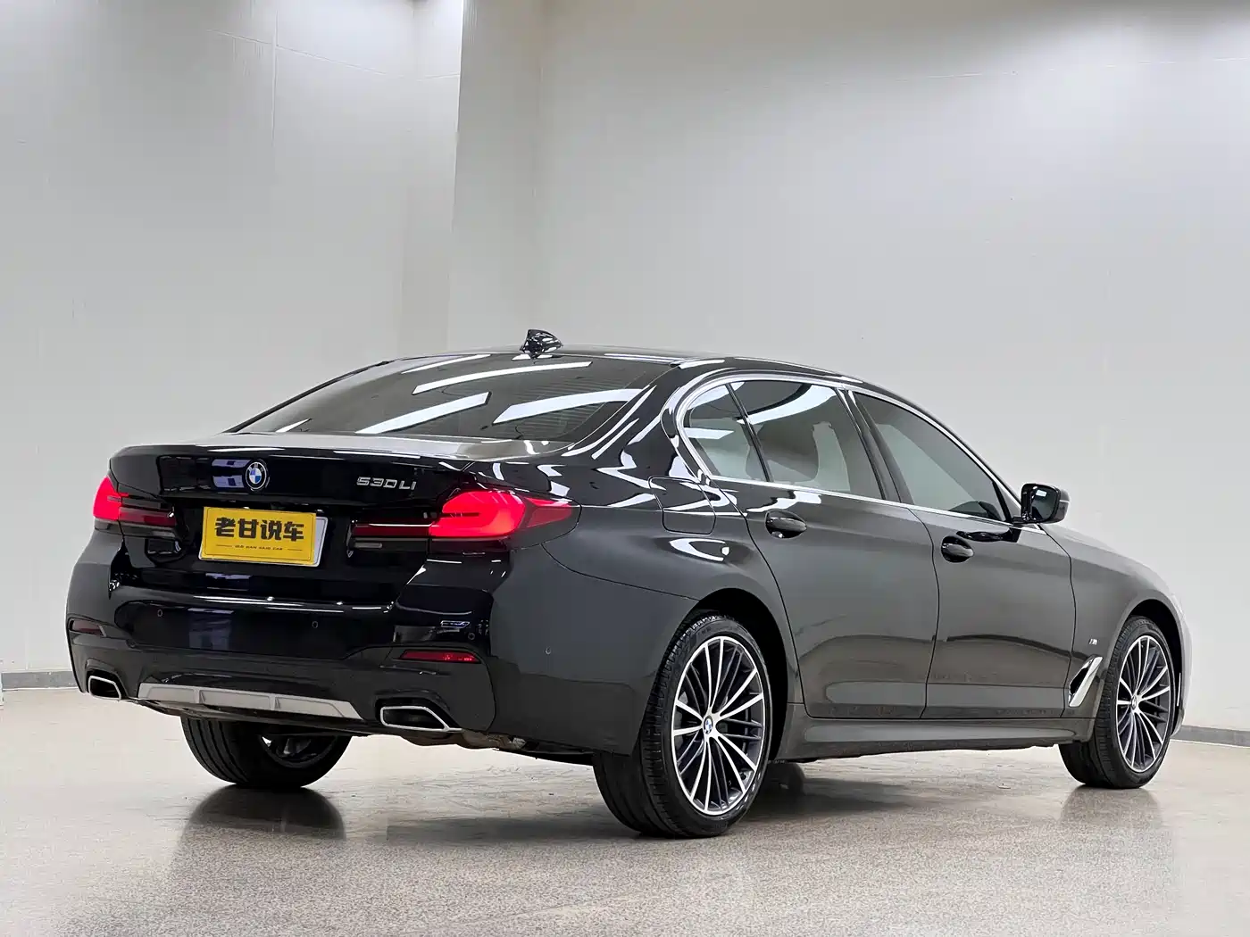 BMW 5 Series 2022 Facelift 530Li Leading M Sport Package фото 5