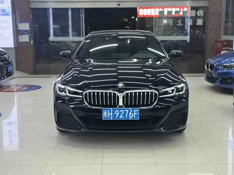 BMW 5 Series 2021 525Li M Sport Package фото 2