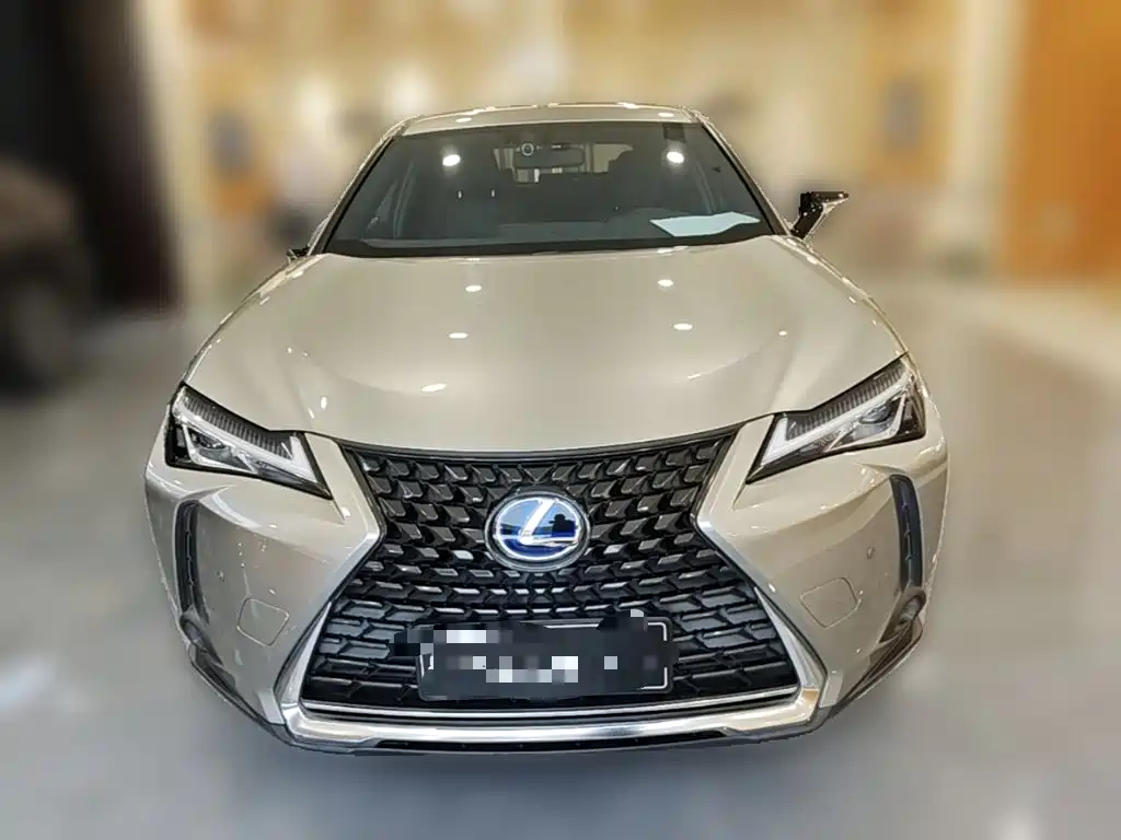 Photo 5 - Lexus UX