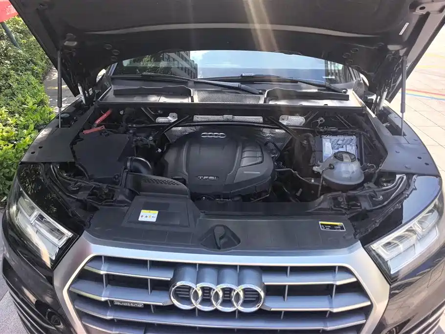 Audi Q5L 2020 Facelift 40 TFSI Honor Fashion фото 10