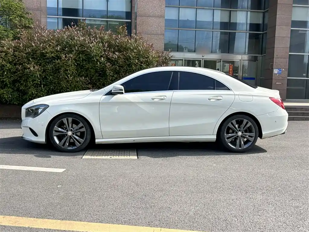 Mercedes-Benz CLA (Import) 2017 CLA 200 Dynamic фото 22