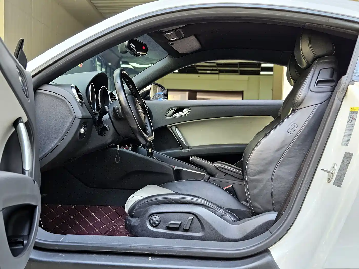 Audi TT 2010 TT 2.0TFSI Collector's Edition фото 11