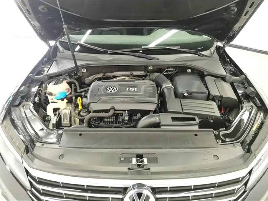 Volkswagen Passat 2017 330TSI DSG Prestige фото 10