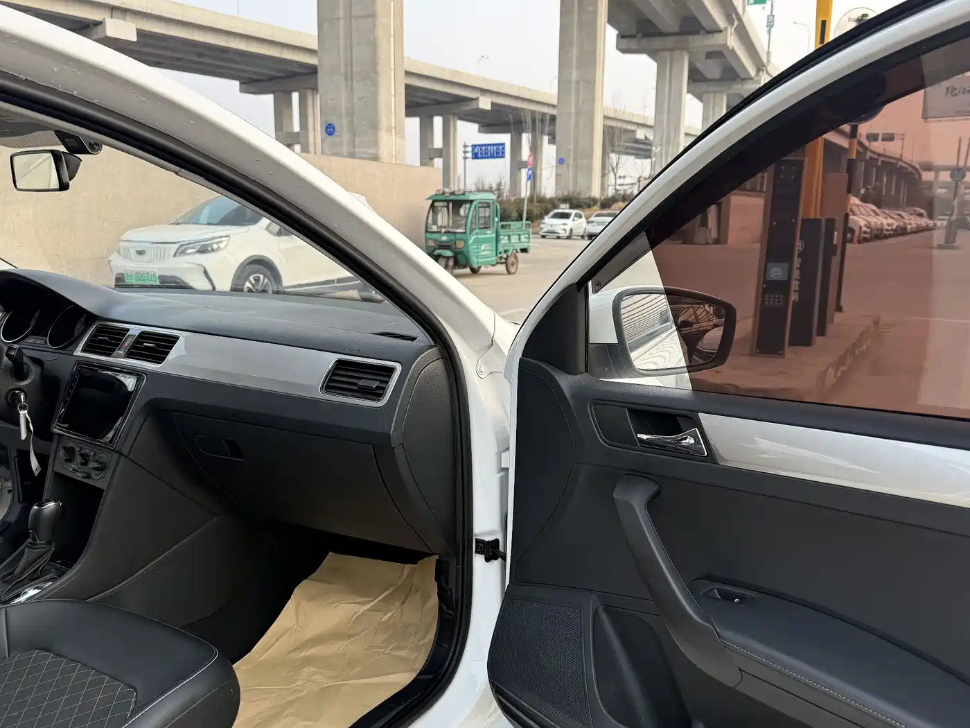Škoda Skoda Rapid Spaceback 2019 Facelift 1.5L Automatic Comfort Version China VI фото 7