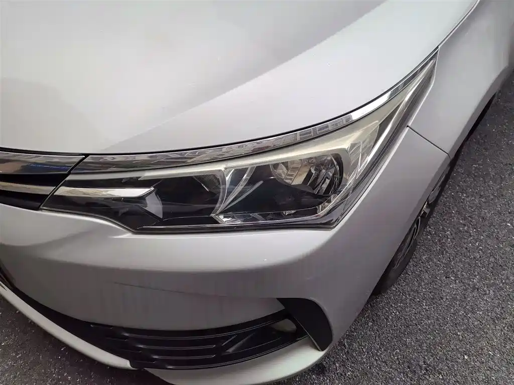 Toyota Corolla 2017 Facelift 1.2T S-CVT GL фото 16