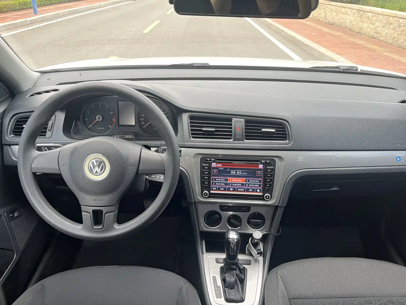 Volkswagen Lavida 2017 1.6L Automatic Trend Edition фото 6