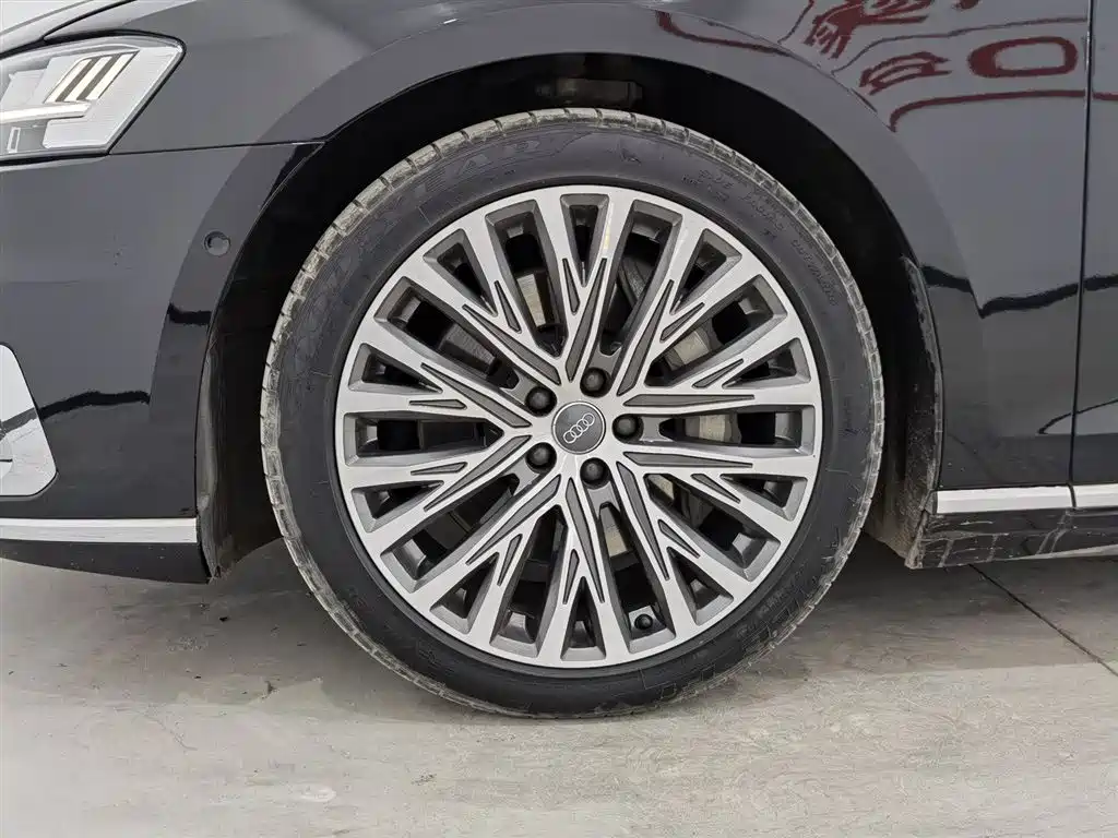 Audi A8 2018 A8L 55 TFSI quattro Luxury фото 17