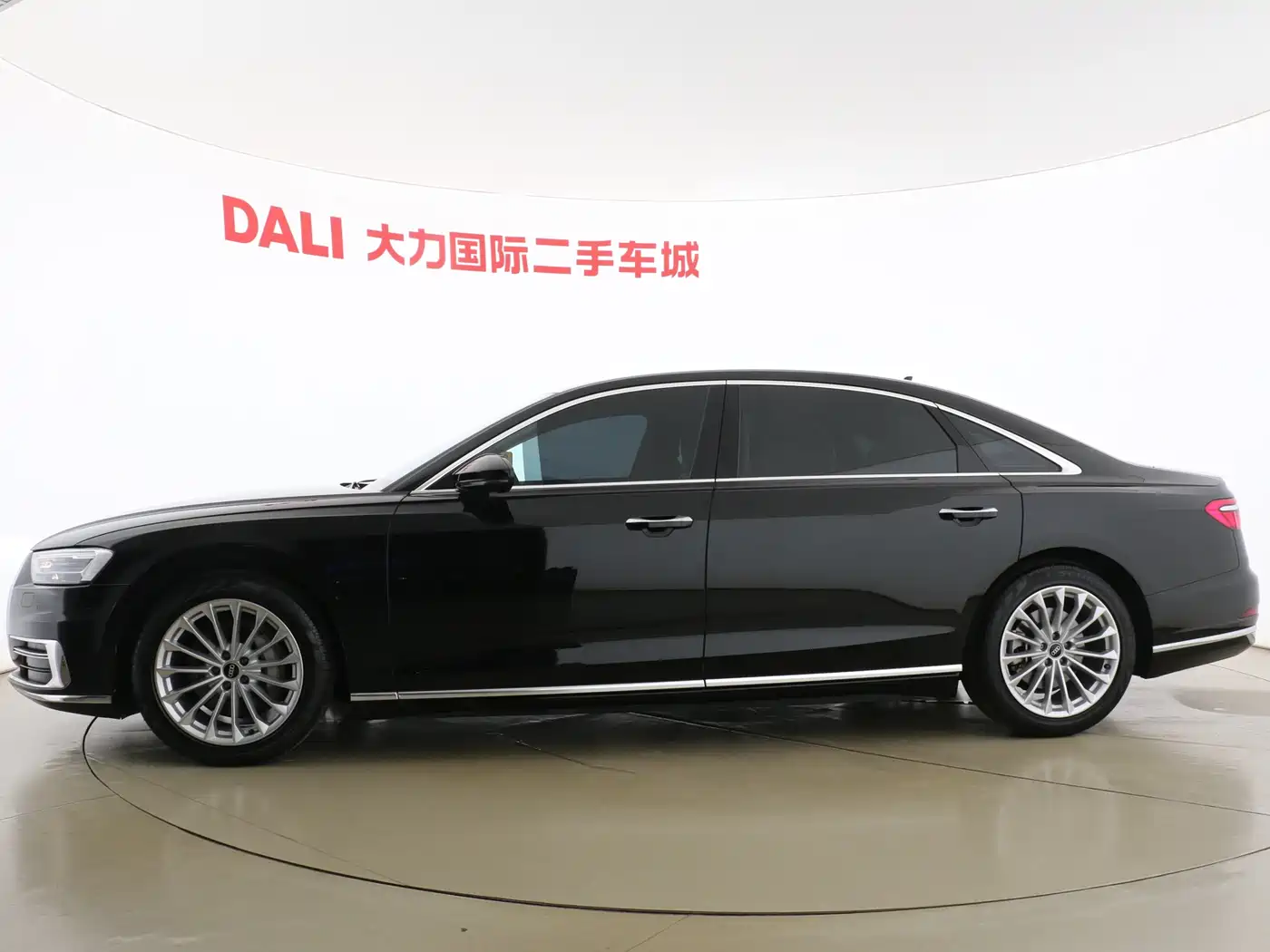 Audi A8 2021 A8L 50 TFSI quattro Comfort фото 4