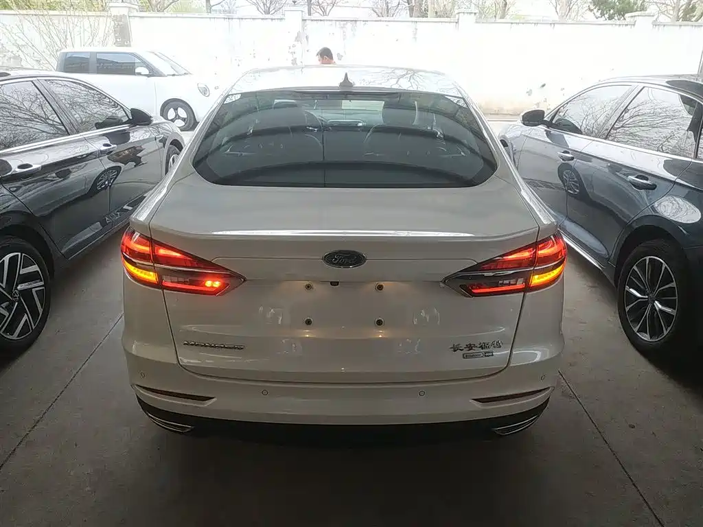 FORD MONDEO