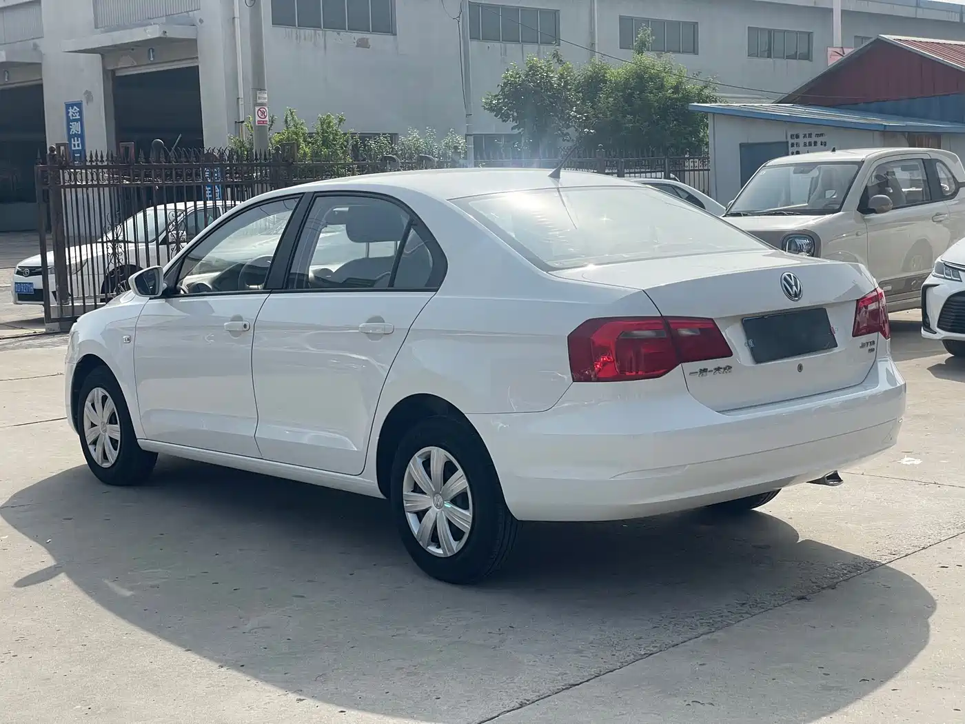 Volkswagen Jetta 2015 Value Edition 1.6L Manual Fashion фото 7