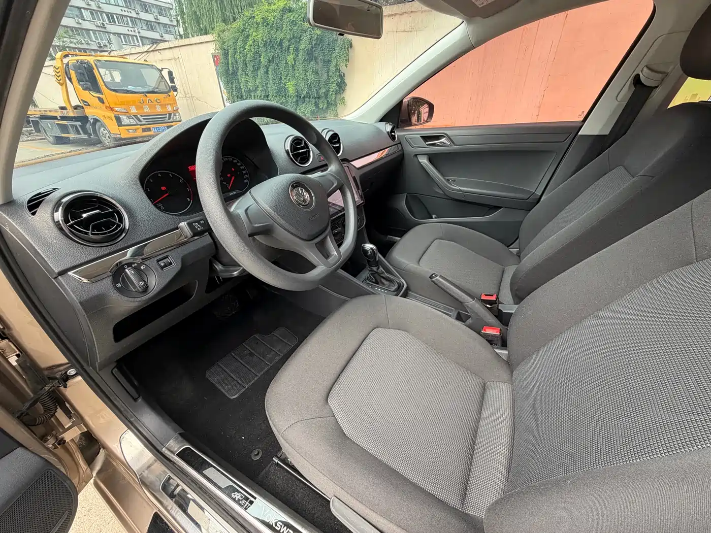 Volkswagen Jetta 2017 1.5L Automatic Fashion фото 10