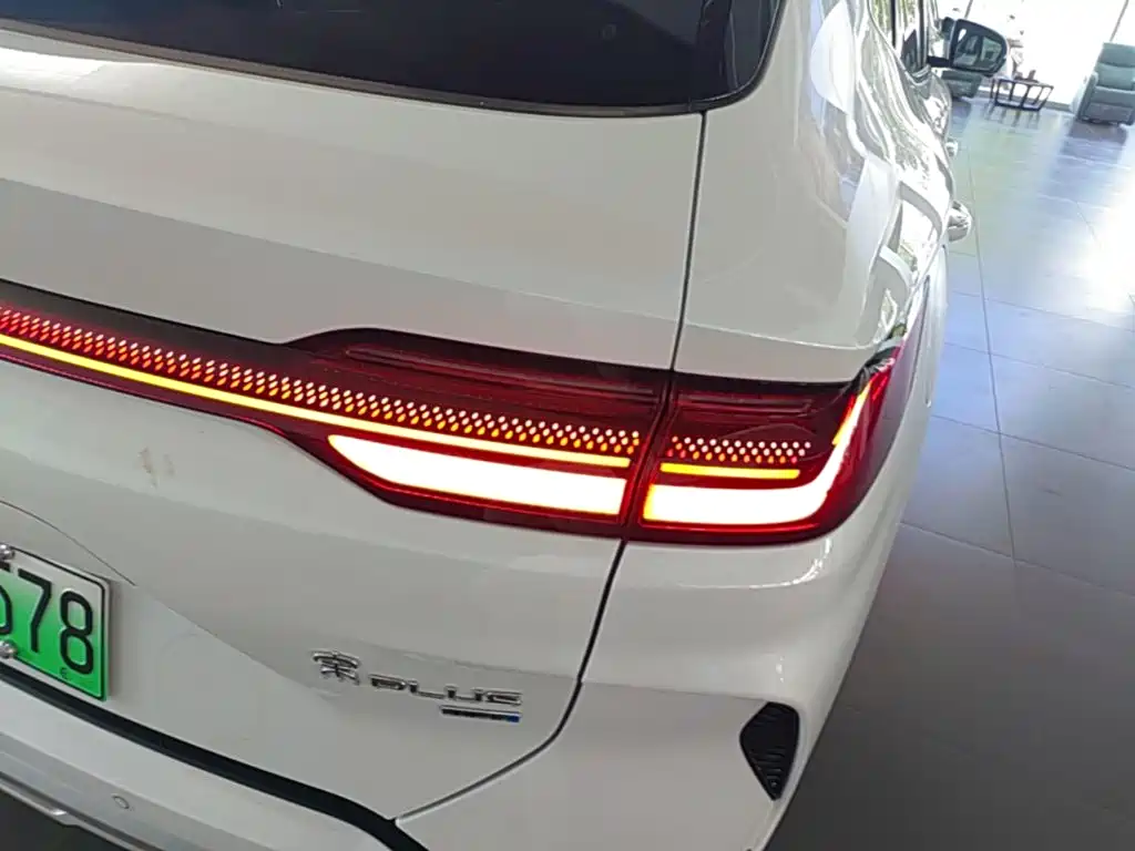 Photo 8 - BYD Song PLUS PHEV