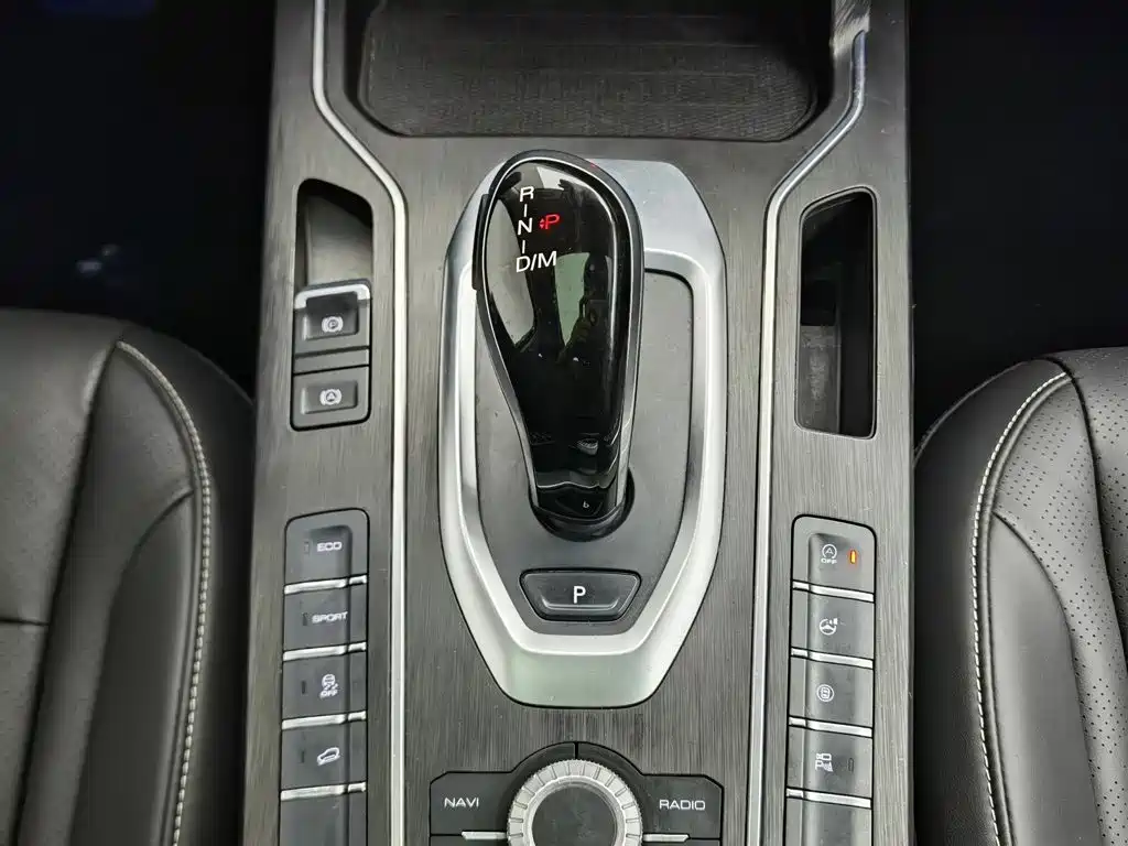 WEY VV6 2020 2020 2.0T 2WD Smart Protection+