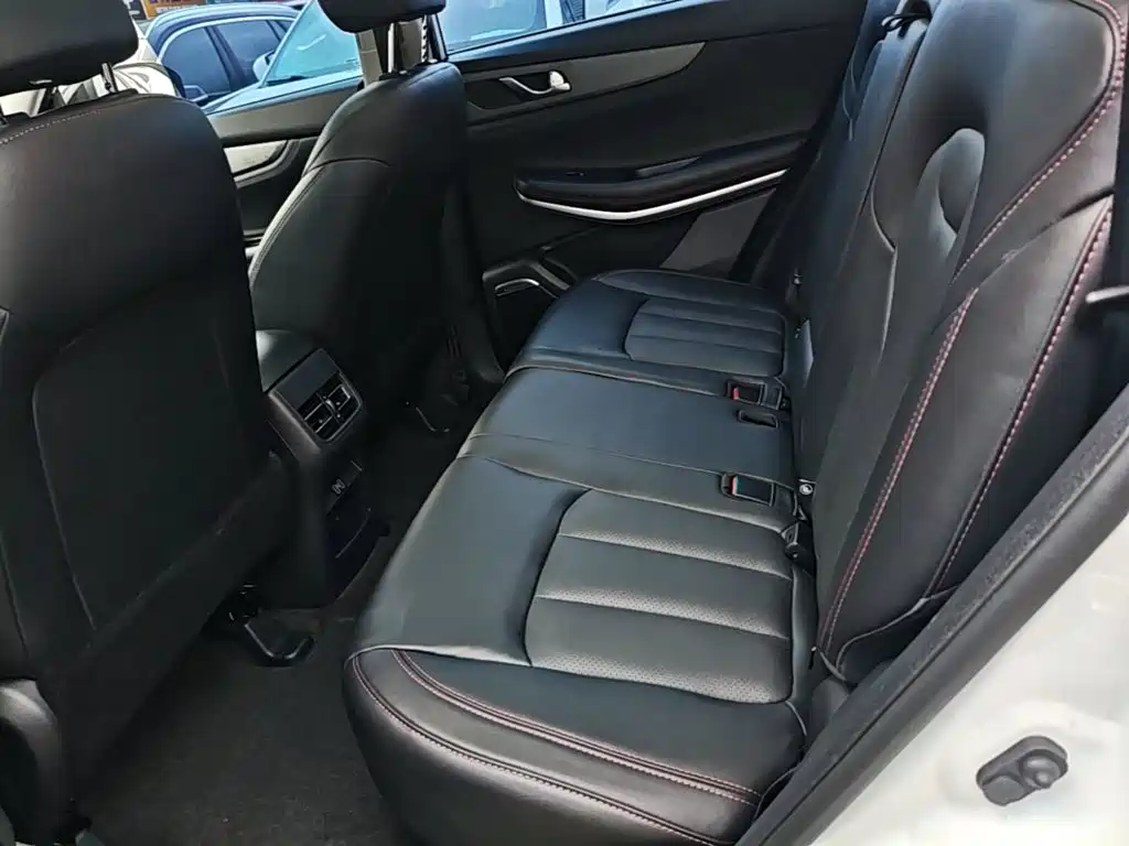 Photo 17 - Changan CS75