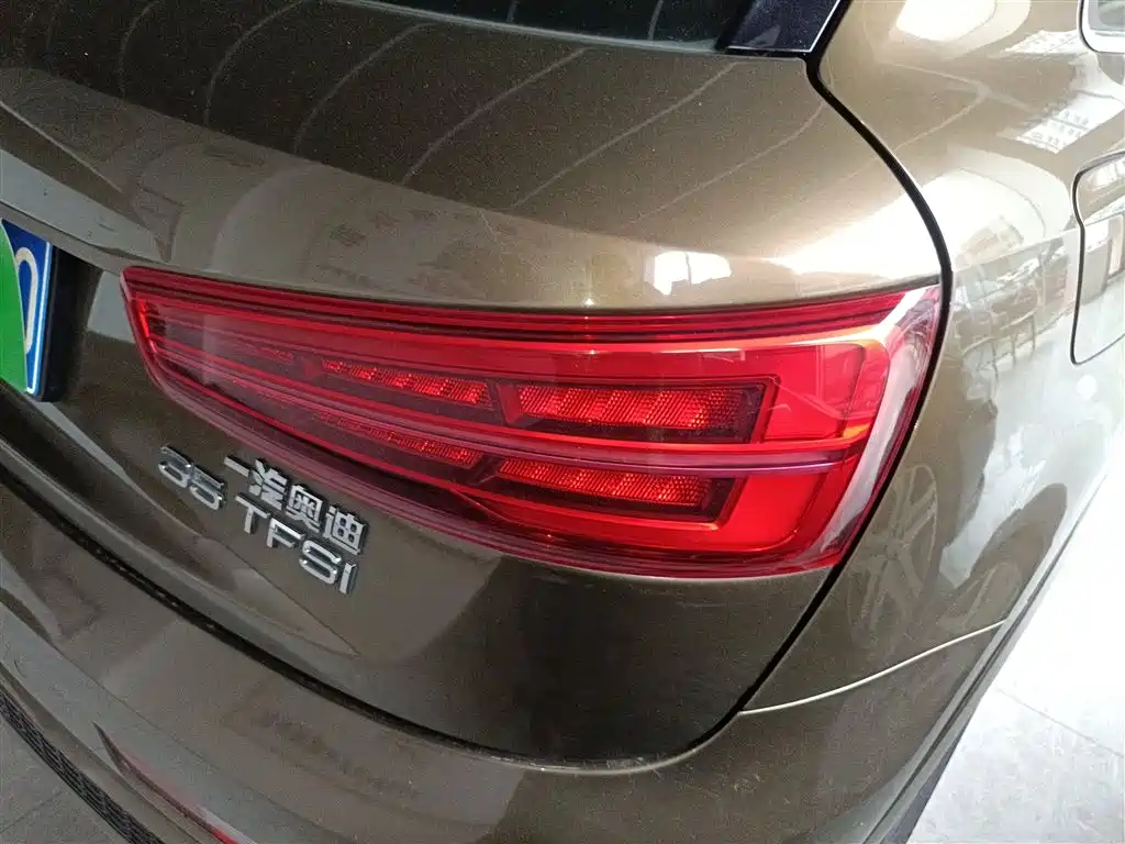 Audi Q3 2018 30th Anniversary Edition 35 TFSI Sport фото 23