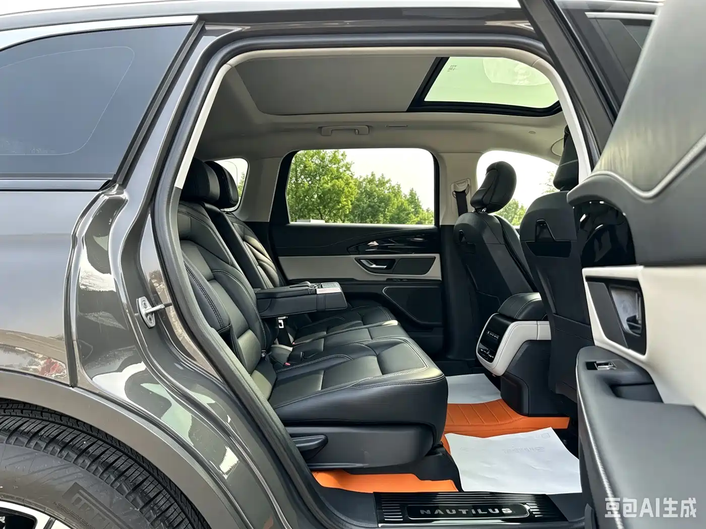LINCOLN NAVIGATOR