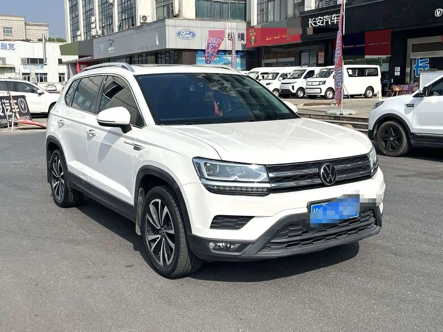 Фото 5 - Volkswagen Tharu