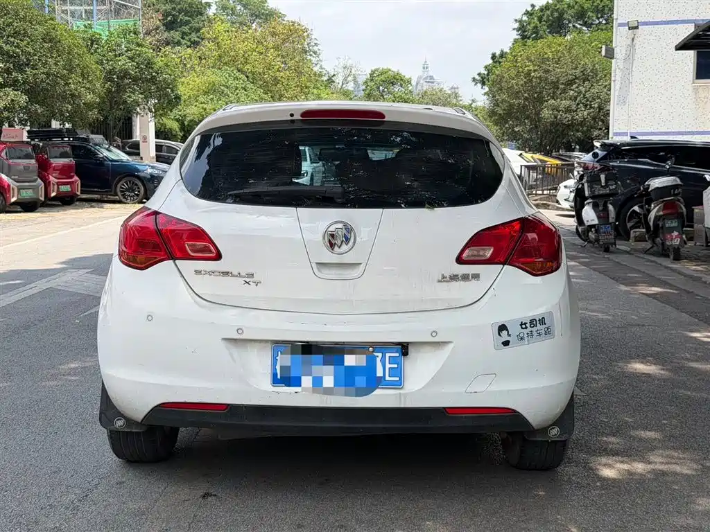 Buick Excelle 2012 XT 1.6L Automatic Fashion Edition фото 8