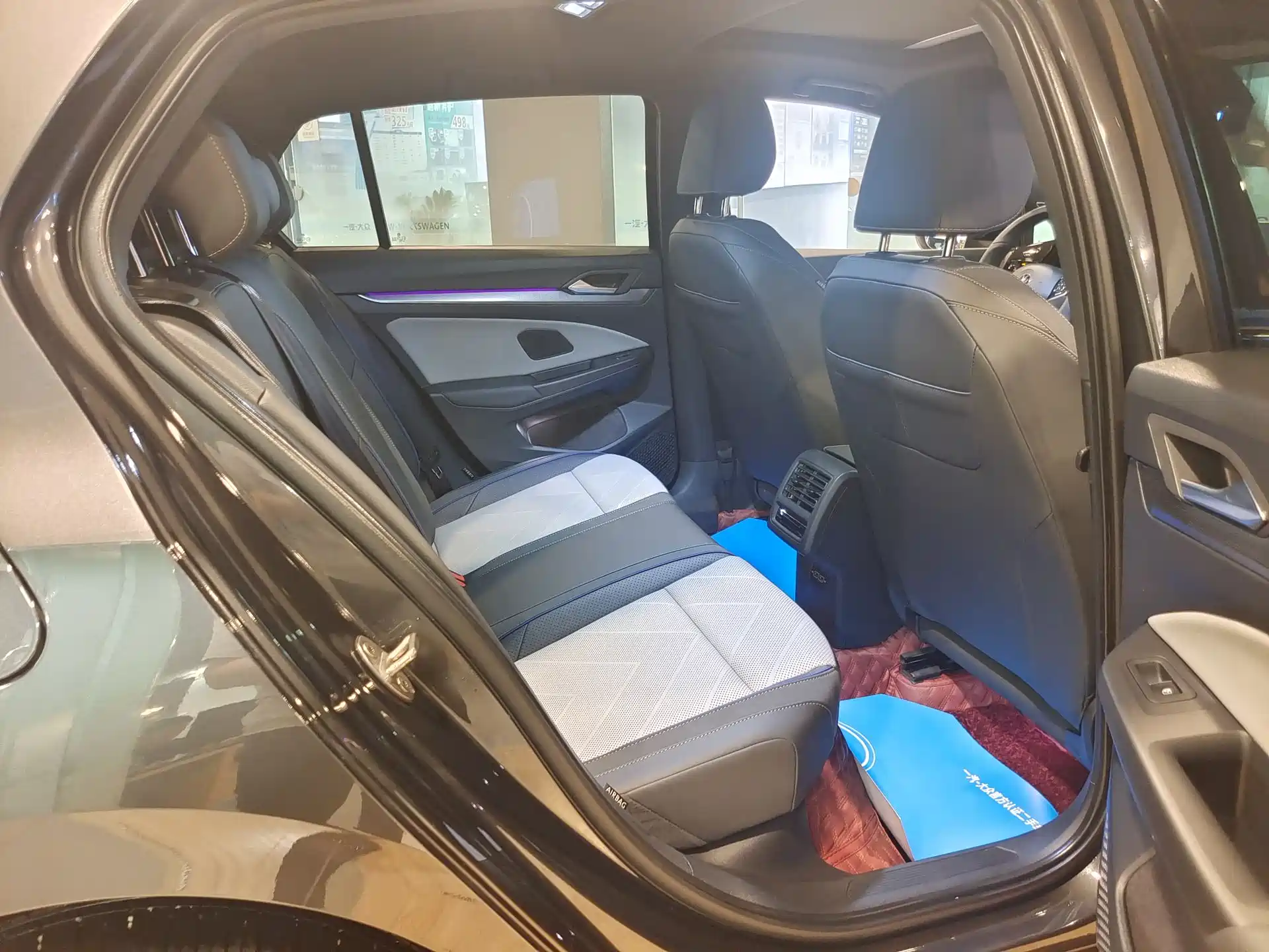 Фото 9 - Volkswagen Golf