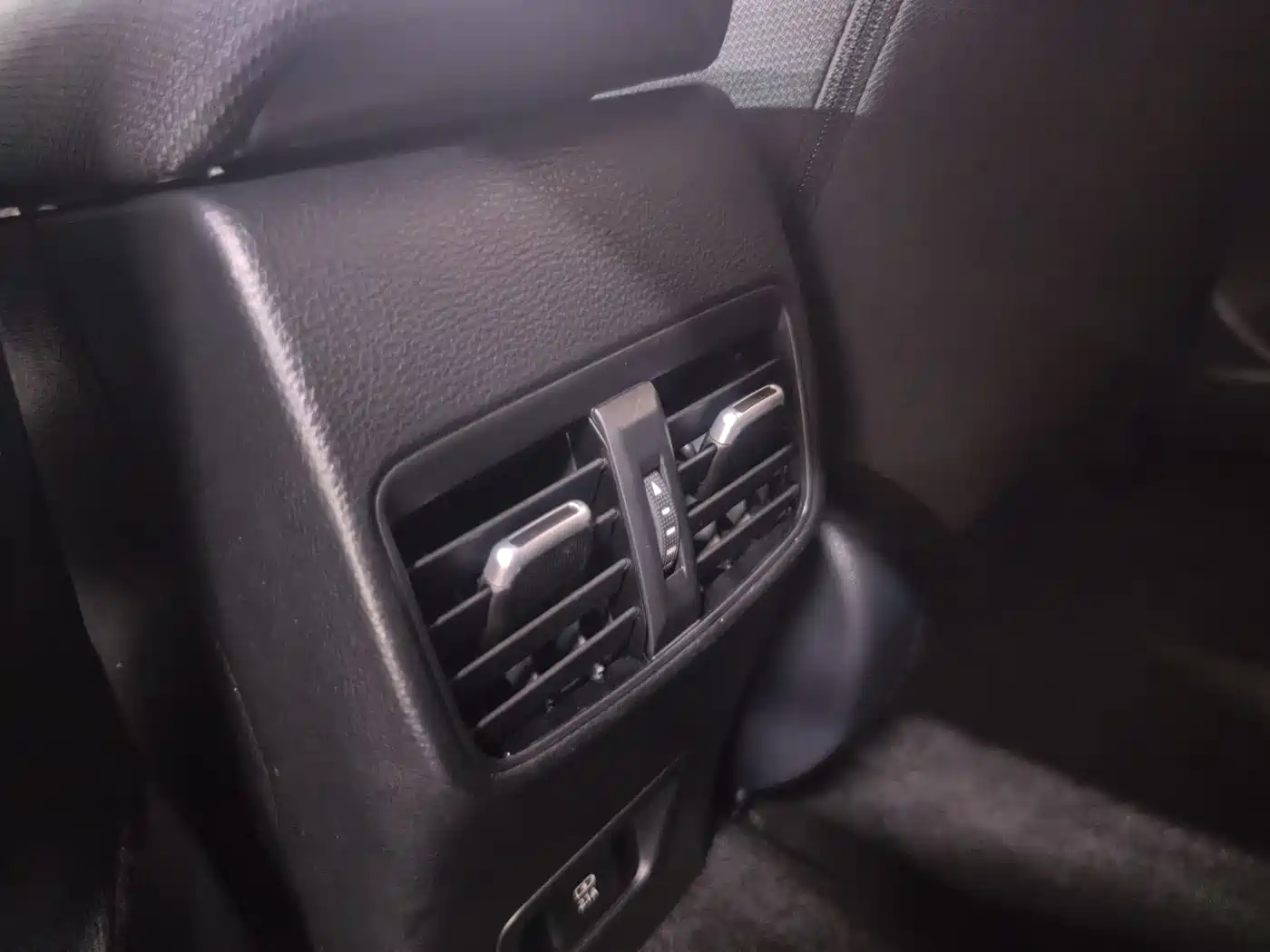 Toyota Levin 2022 185T CVT Luxury Edition фото 11