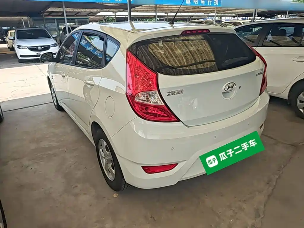 Hyundai Reina 2016 2016 1.4L Automatic GLX Leading