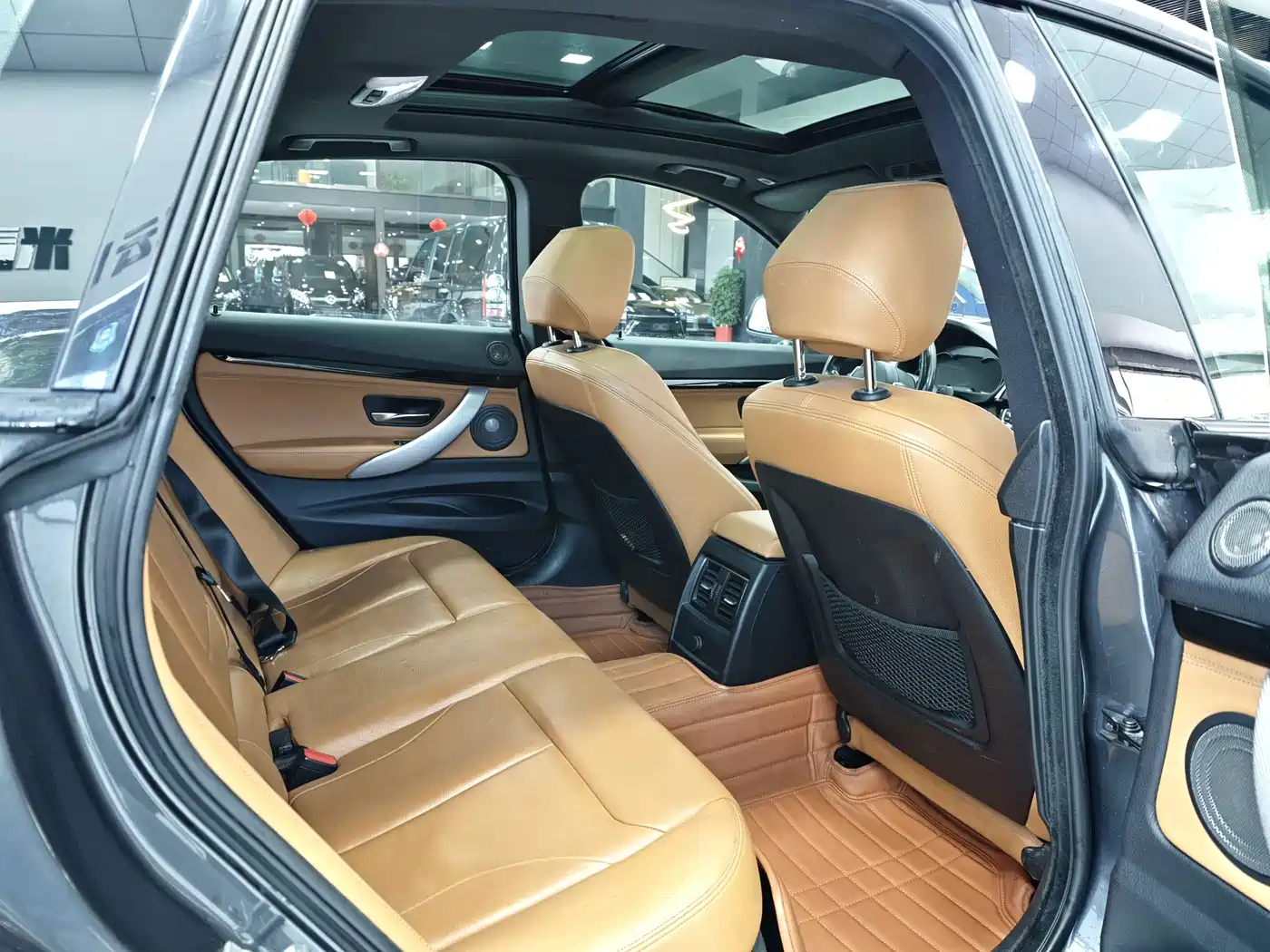 BMW 3 Series GT 2019 320i M Sport Model фото 5